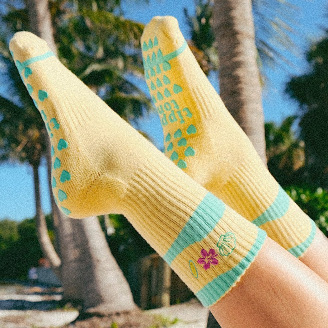 Wave Pilates Crew Socks