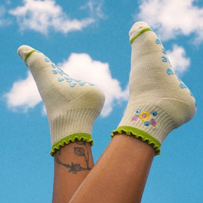 Smoothie Ruffle Pilates Socks